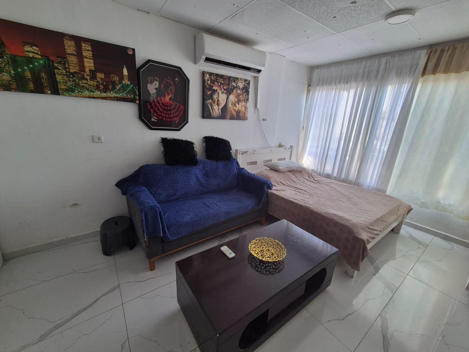 Cozy studio in Herzliya center (furnished, utilities included)